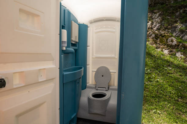 Portable Restroom Setup and Delivery in Lockwood, MO